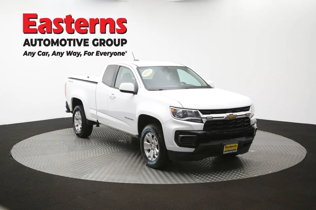 Used 2022 White Chevrolet LT image 46