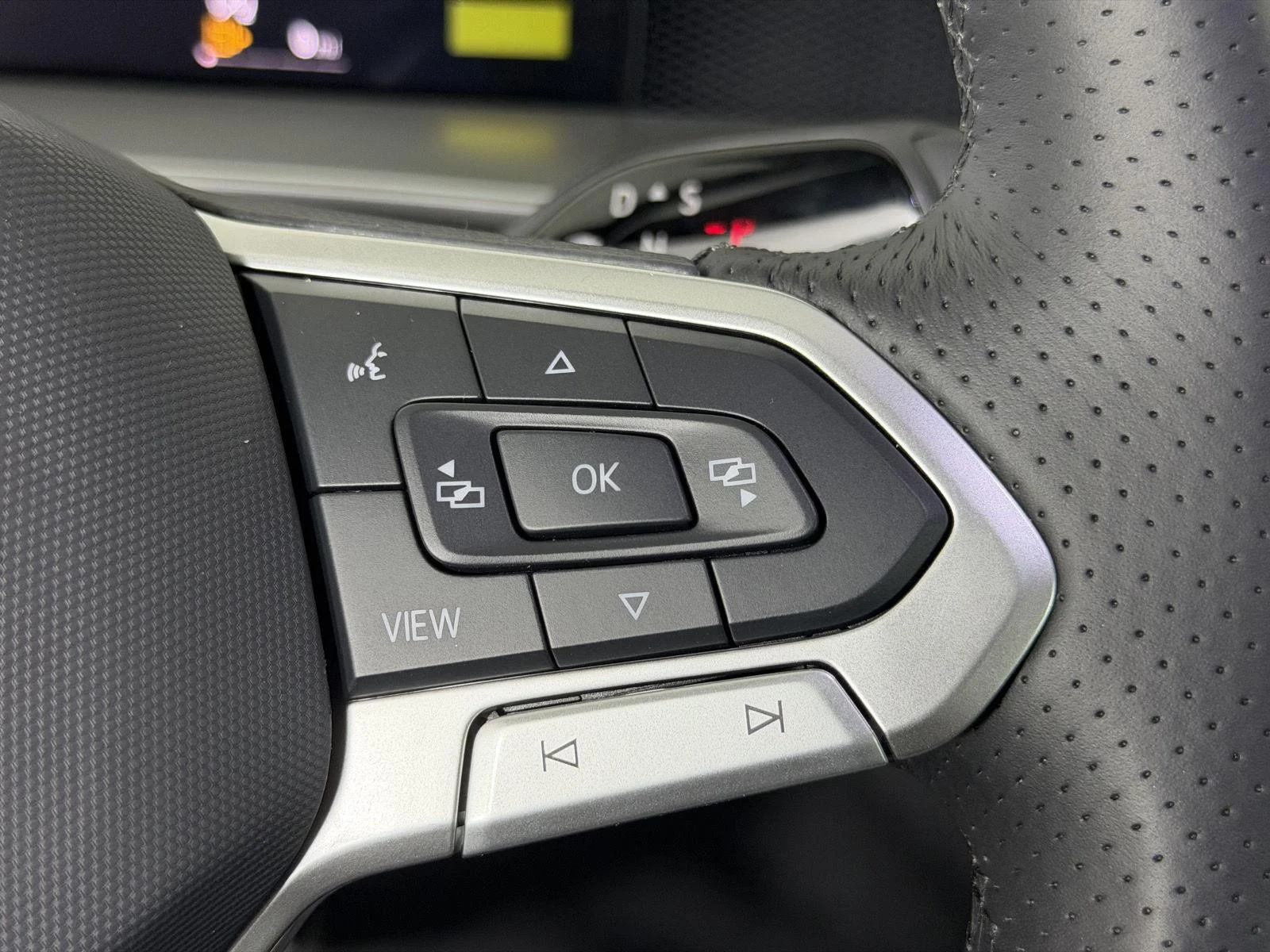 New 2026 Platinum Gray Metallic Volkswagen SE R-Line Black image 27