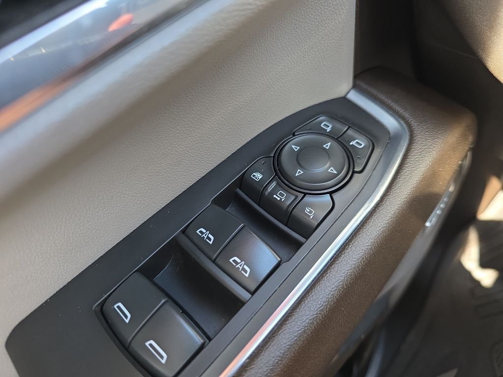 Used 2024 Onyx Black GMC SLT image 19