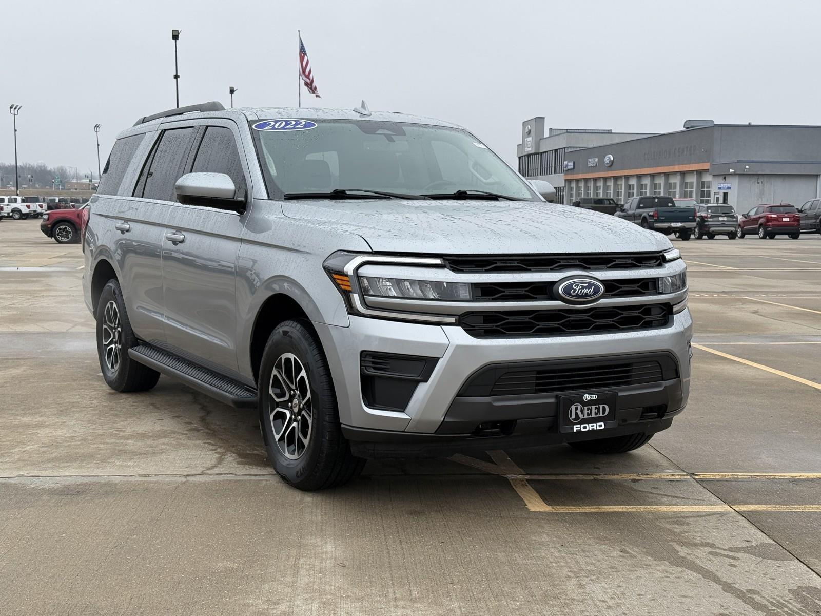 Used 2022 Ford Expedition XLT with VIN 1FMJU1JT4NEA41437 for sale in Kansas City