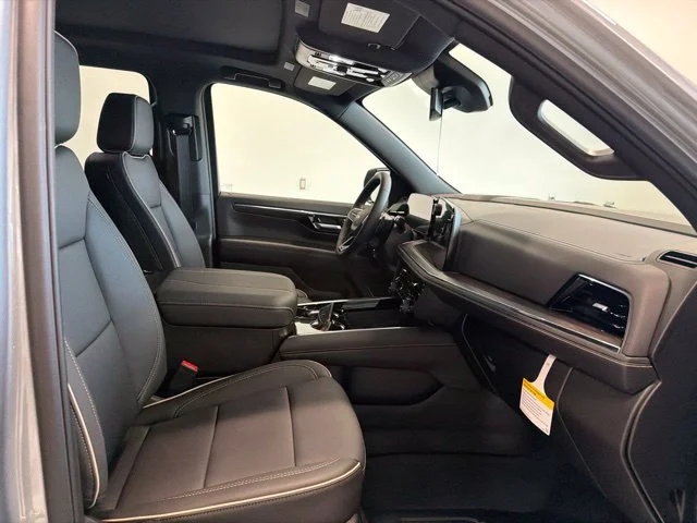 New 2027 Sterling Gray Metallic Chevrolet Premier image 32