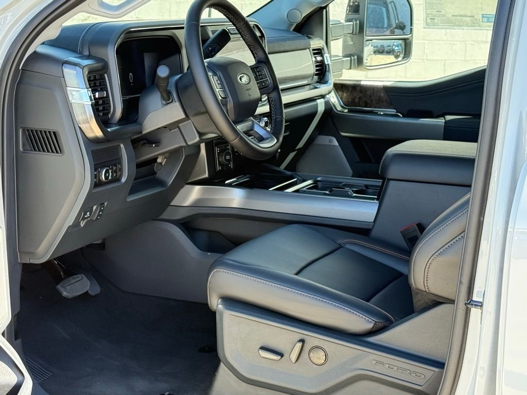 2026 Ford F-250 Super Duty Lariat - Photo 6