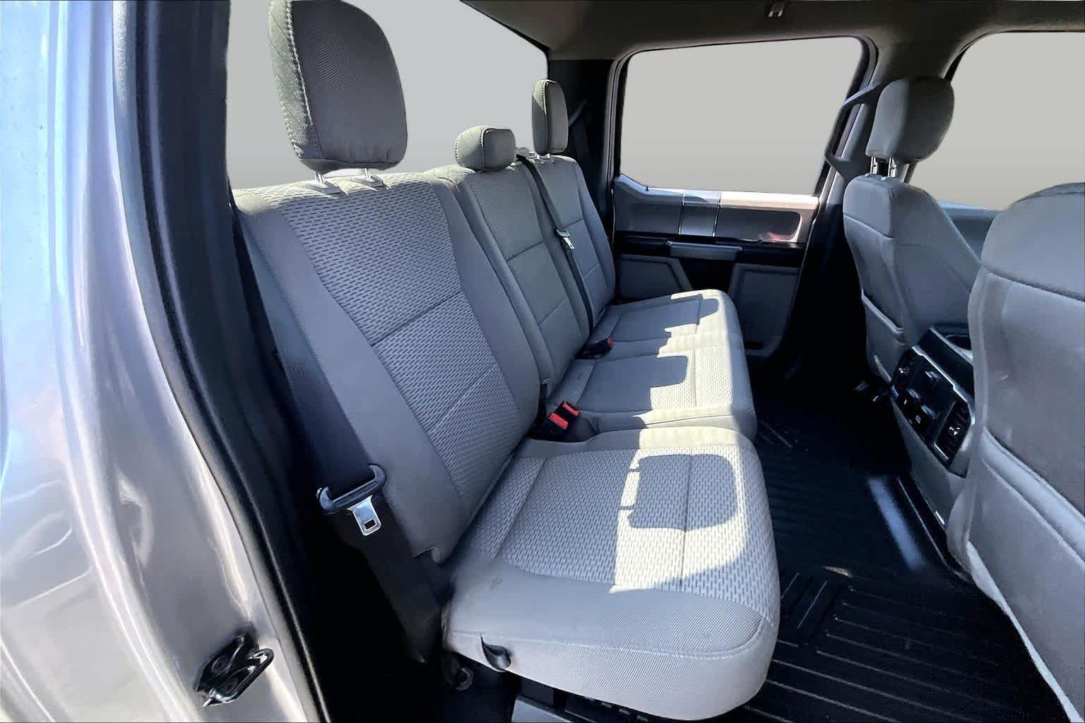Used 2020 Iconic Silver Ford XLT image 18