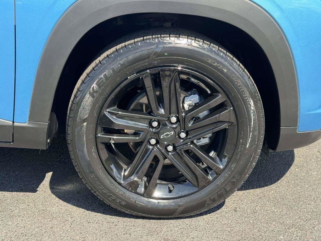Used 2025 Blue Chevrolet ACTIV image 28