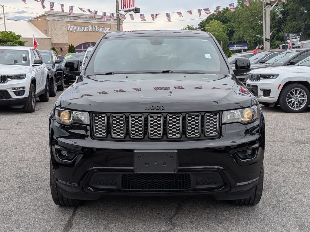 Used 2022 Black Jeep Laredo X image 3