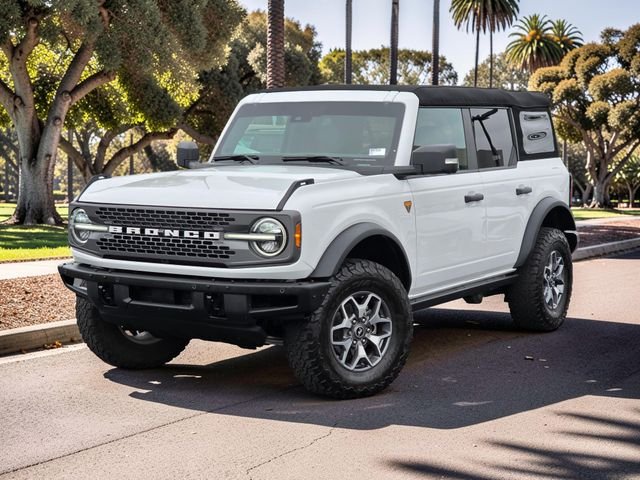 Used 2023 White Ford Badlands image 2