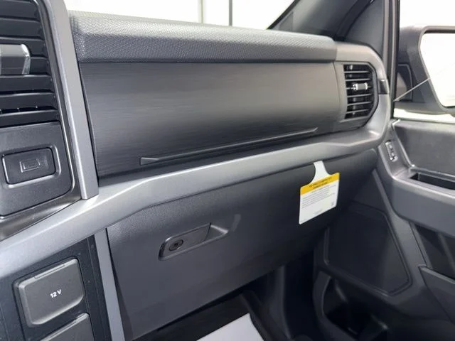 New 2026 Oxford White Ford XLT image 28
