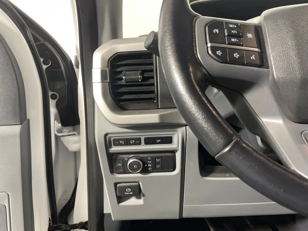 Used 2022 Oxford White Ford XLT image 14