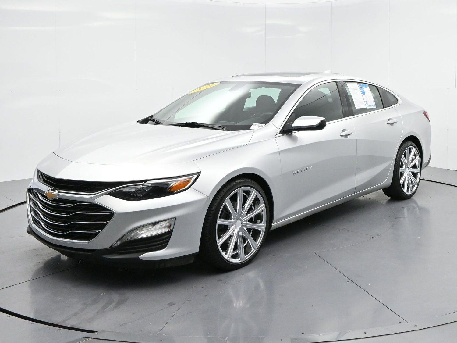 Used 2021 SILVER ICE METALLIC Chevrolet LT image 3