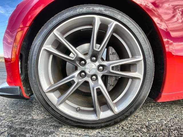Used 2019 RED HOT Chevrolet 2SS image 10
