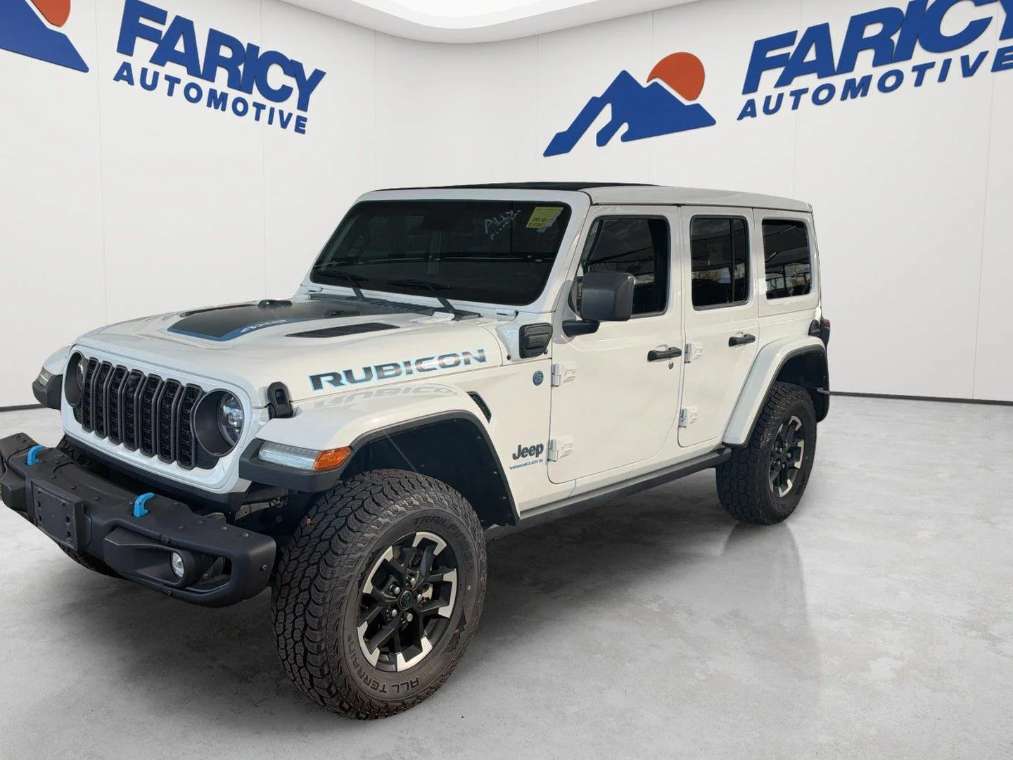 Used 2024 Bright White Clearcoat Jeep Rubicon X image 1