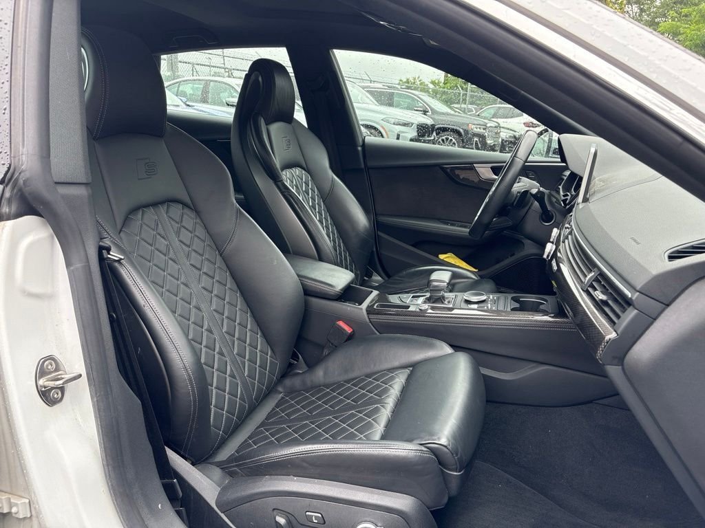 Used 2019  Audi Premium Plus image 17