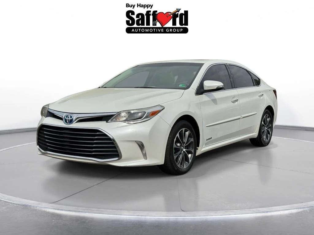 2016 Toyota Avalon XLE Premium Hybrid's photo