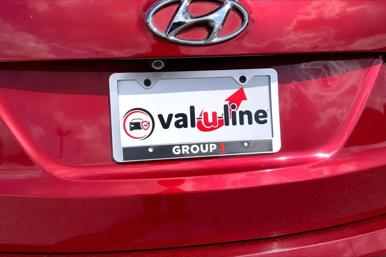 Used 2017 Serrano Red Hyundai 2.4L image 10