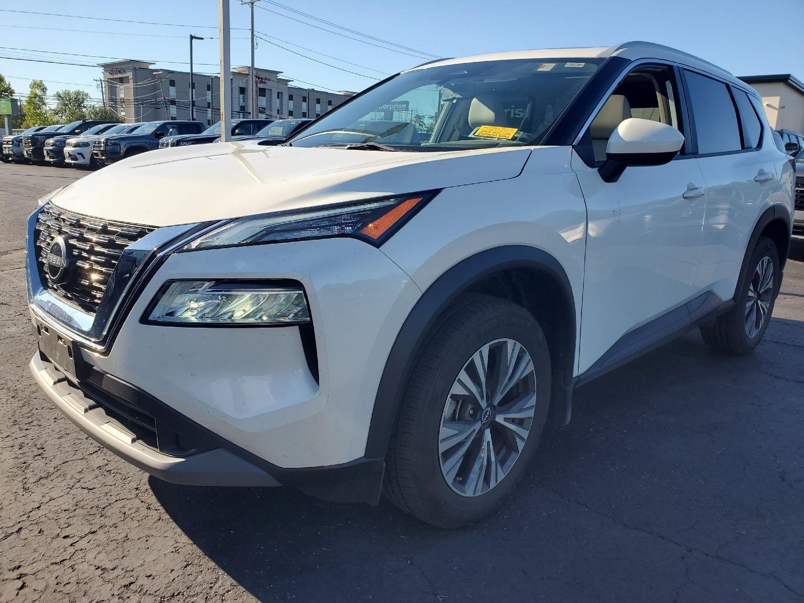 Used 2023 Pearl White Tricoat Nissan SV image 4