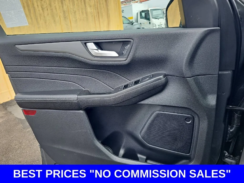 Used 2025 Gray Ford Base image 28