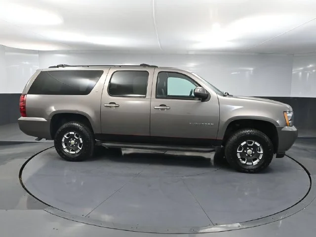 Used 2013 Gray Chevrolet LT image 2