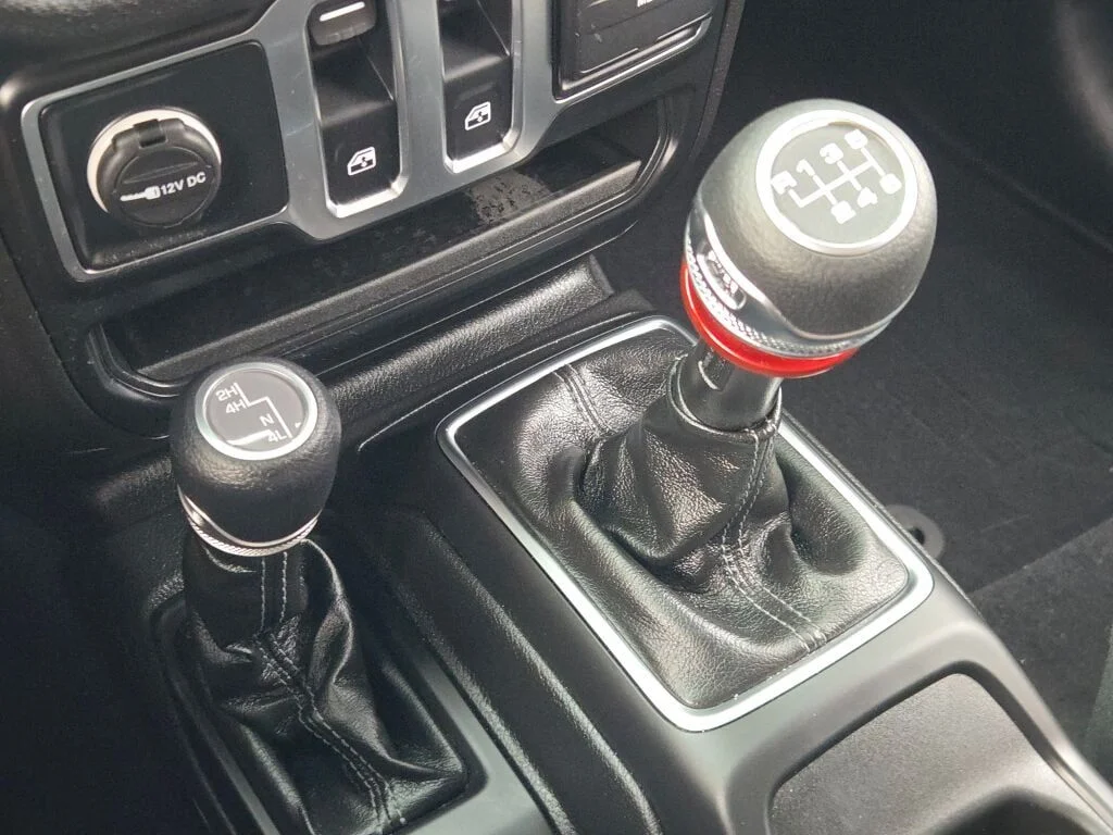 Used 2025 Green Jeep Sport image 21