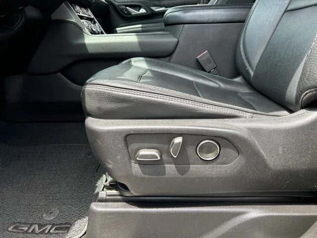 Used 2021 Blue GMC Denali image 37