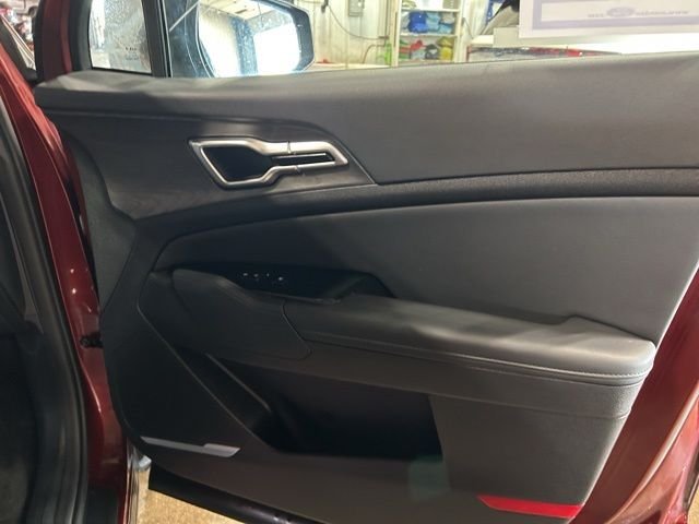 Used 2024 Red Kia X-Line image 22