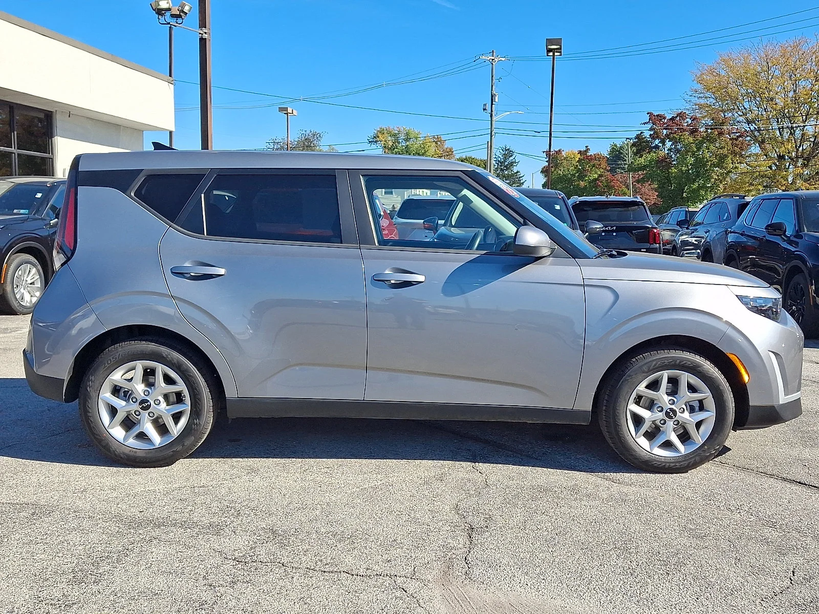 Certified Used 2023 Gray Kia LX image 7