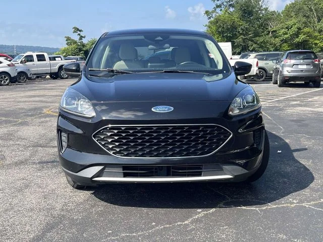 Used 2020 Agate Black Metallic Ford SE image 11