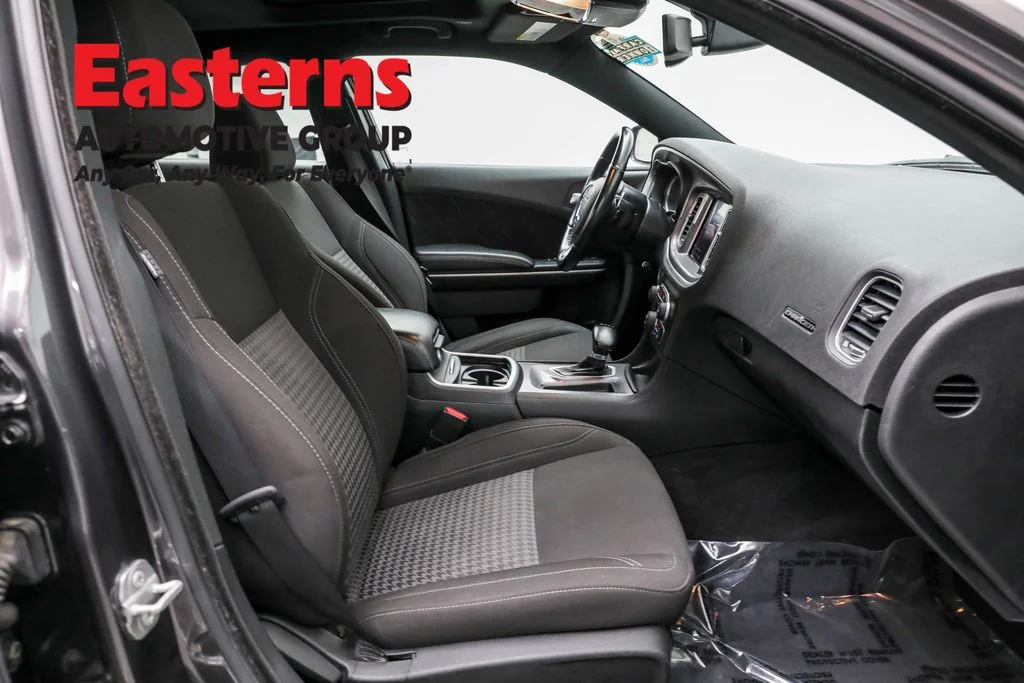 Used 2022 Gray Dodge SXT image 25