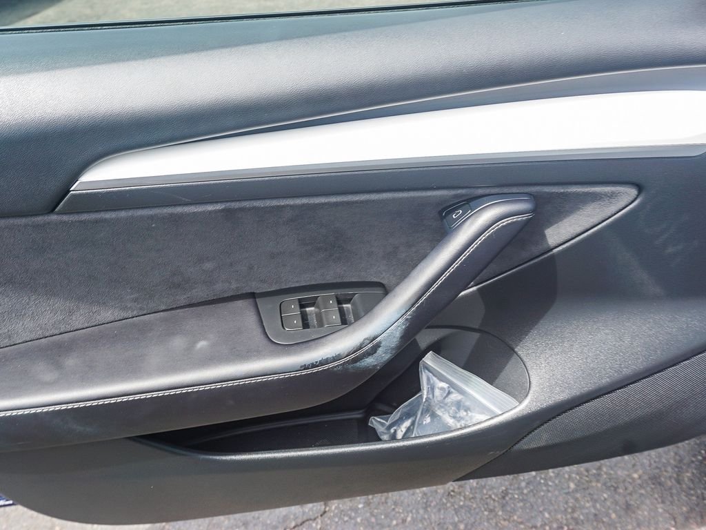 Used 2023 Deep Blue Metallic Tesla Base image 19