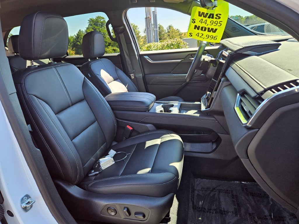 2026 GMC Acadia Elevation - Photo 13