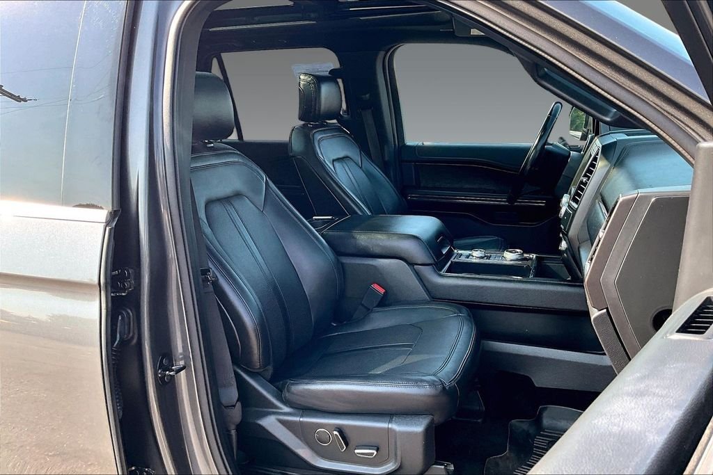 Used 2018 Magnetic Ford Limited image 4