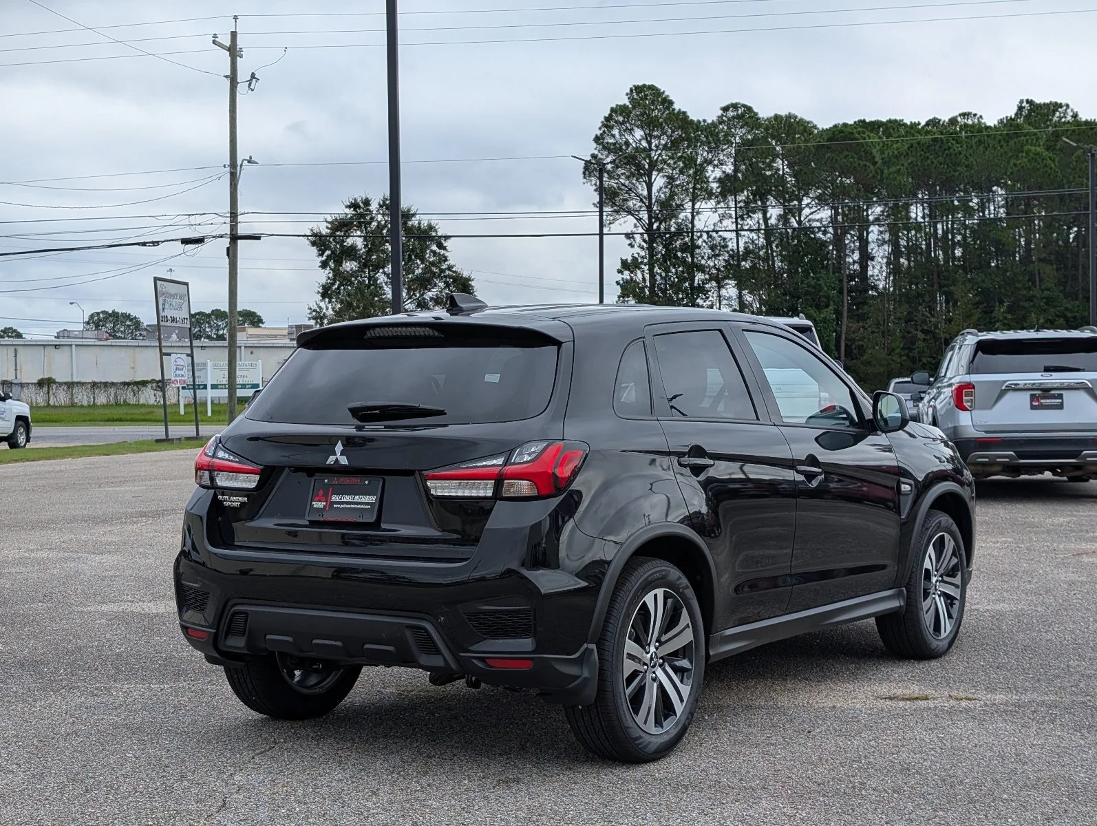 New 2027 Black Mitsubishi 2.0 ES image 7