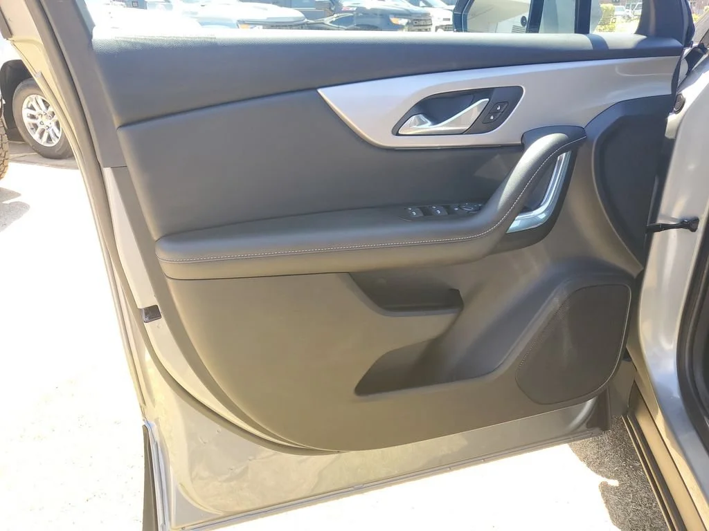 Used 2023 Sterling Gray Metallic Chevrolet 2LT image 19