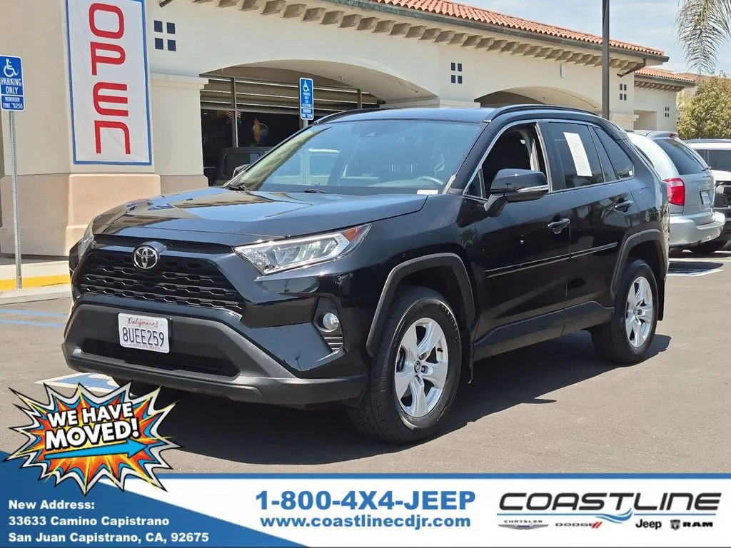 Used 2021 Black Toyota XLE image 1