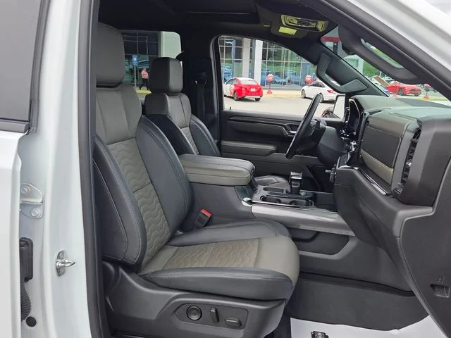 Used 2024 White Chevrolet ZR2 image 15