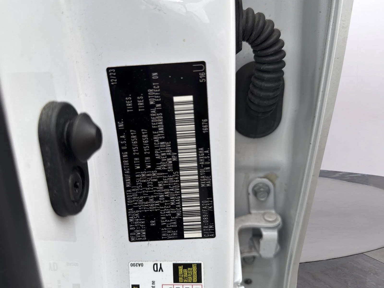 Used 2024 Wind Chill Pearl Toyota LE image 30