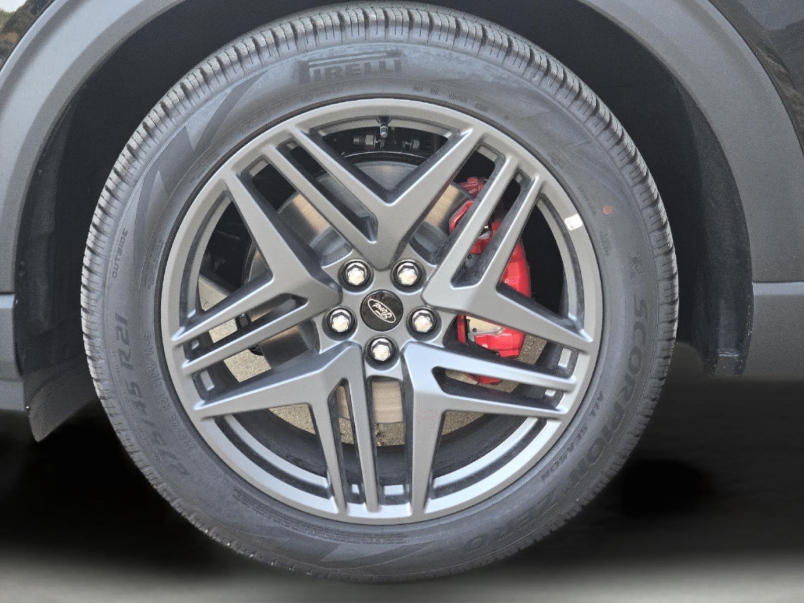 New 2026 Agate Black Metallic Ford ST image 7
