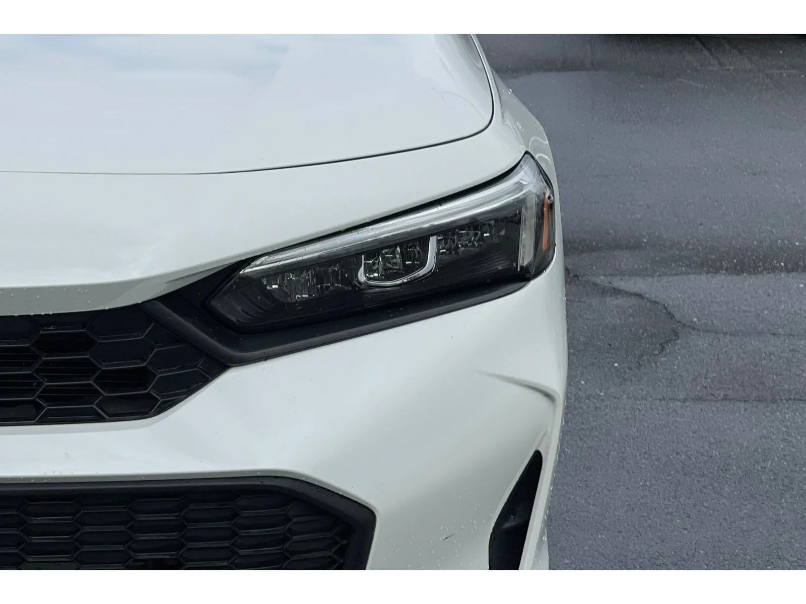 Used 2025 Platinum White Pearl Honda LX image 19