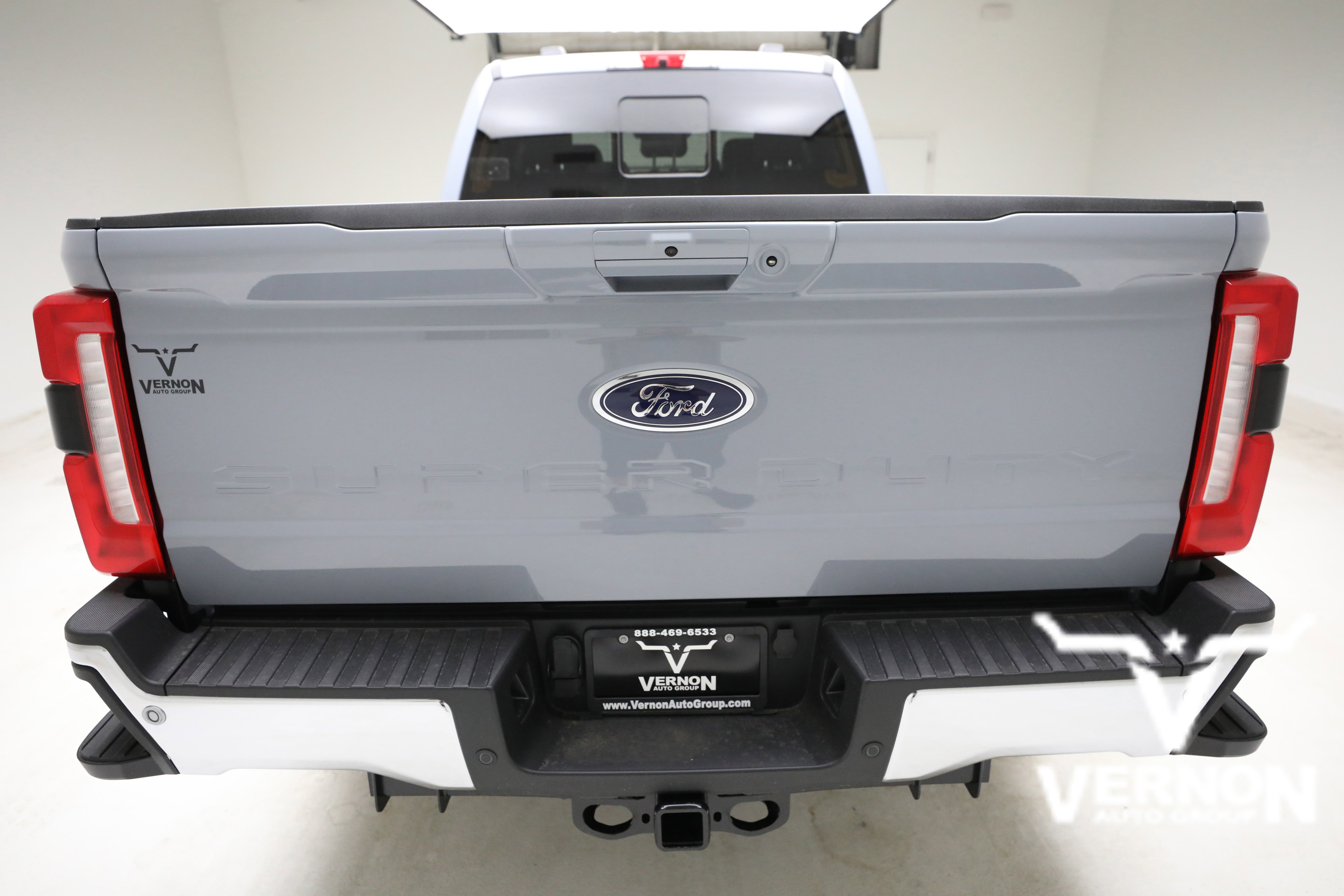 New 2026 Glacier Gray Metallic Tri-Coat Ford  image 4