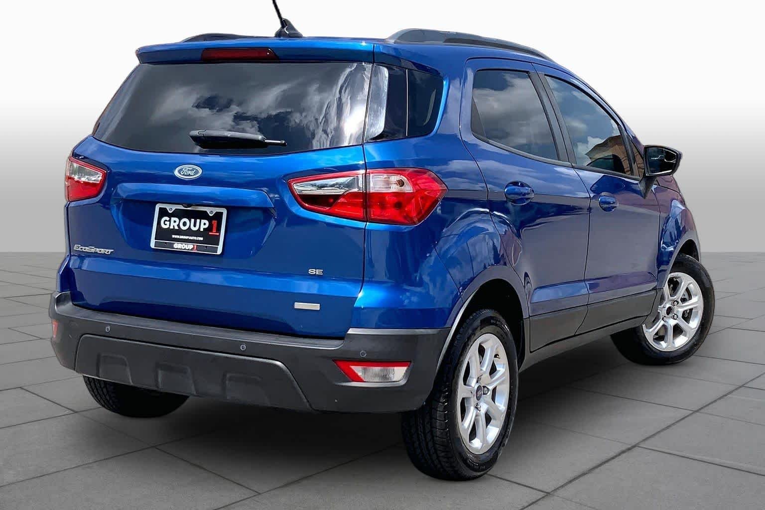 Used 2018 Lightning Blue Metallic Ford SE image 13