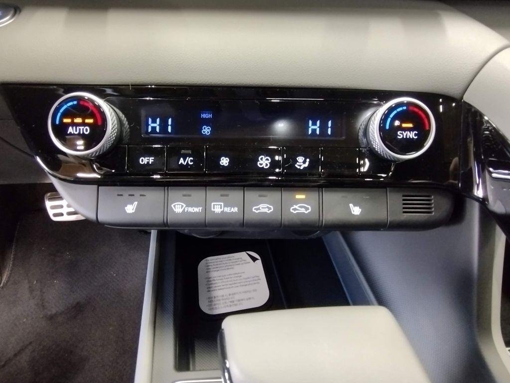 New 2026 White Hyundai SEL Sport image 29
