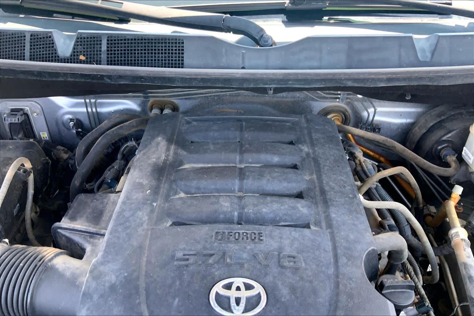 Used 2013 Silver Sky Metallic Toyota  image 32