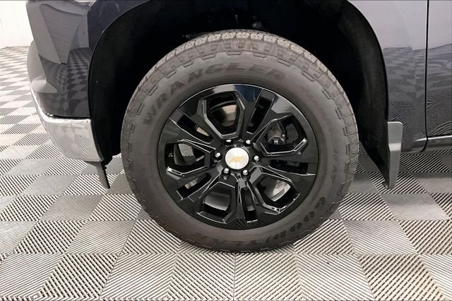 Used 2024 Dark Ash Metallic Chevrolet LTZ image 10