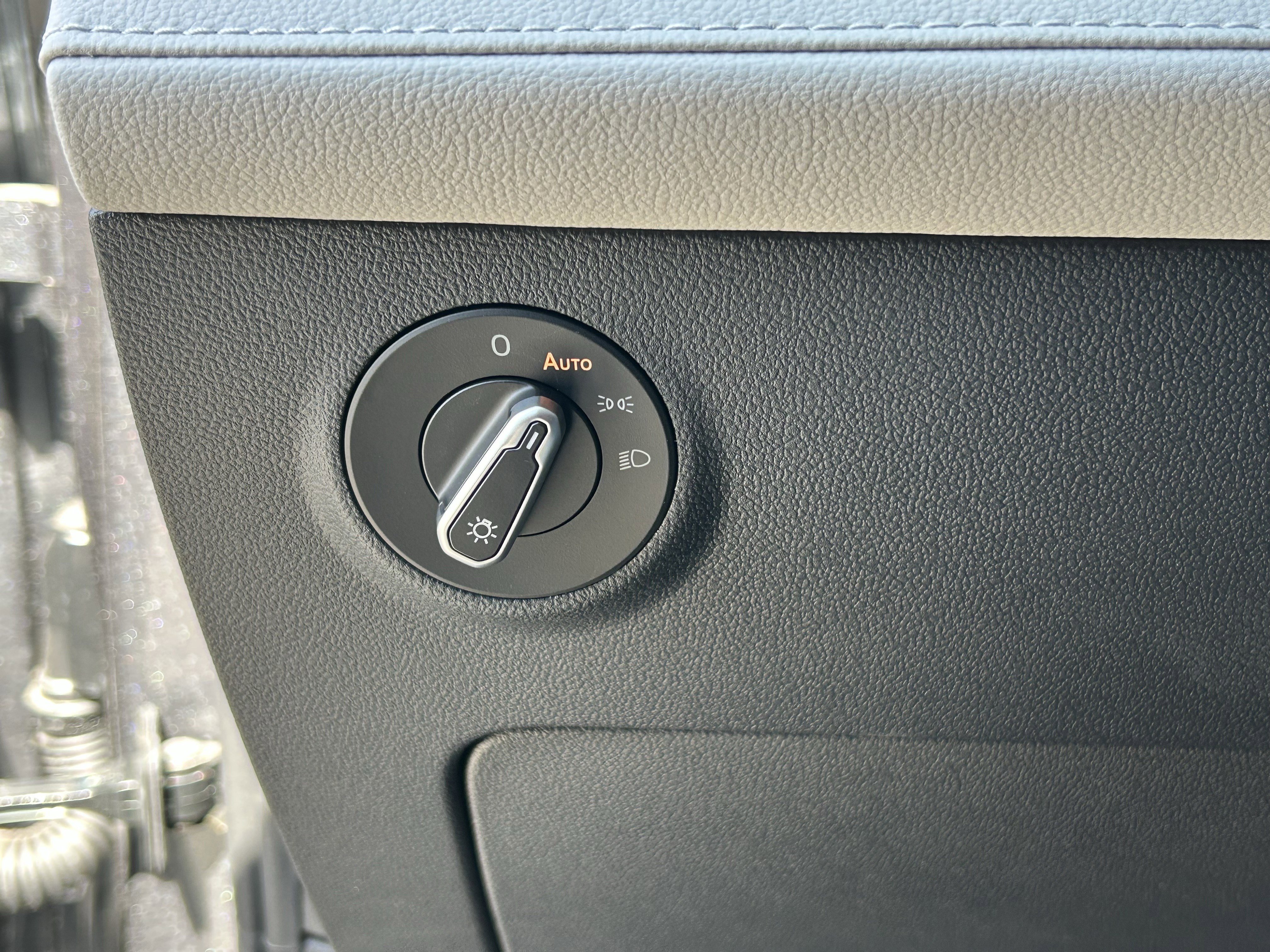 New 2026 Platinum Gray Metallic Volkswagen S image 17