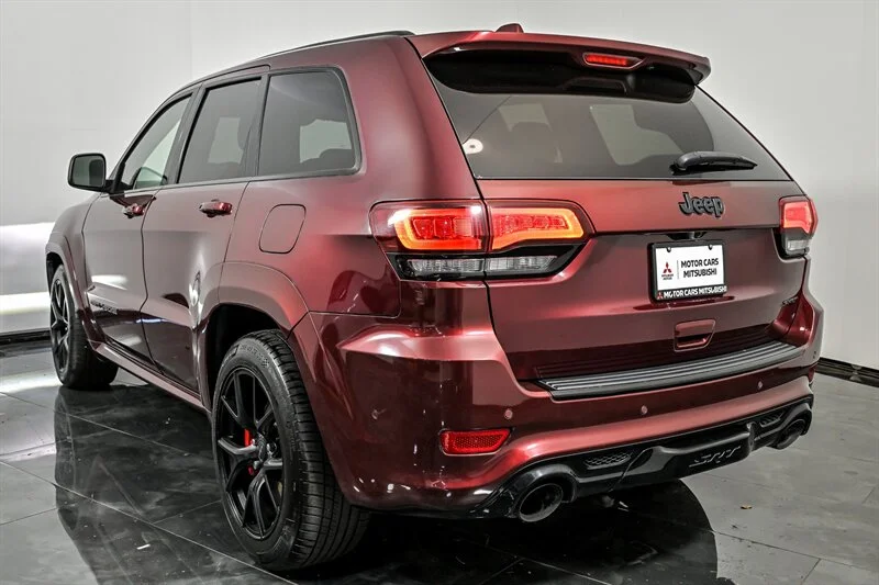 Used 2019 Velvet Red Pearl Coat Jeep SRT image 7