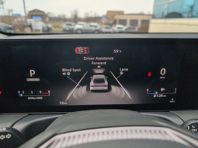 New 2026 Atlantic Gray Metallic / Super Black Two-tone Nissan SR image 16