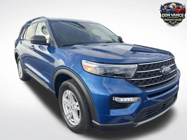 2023 Ford Explorer XLT 4WD's photo