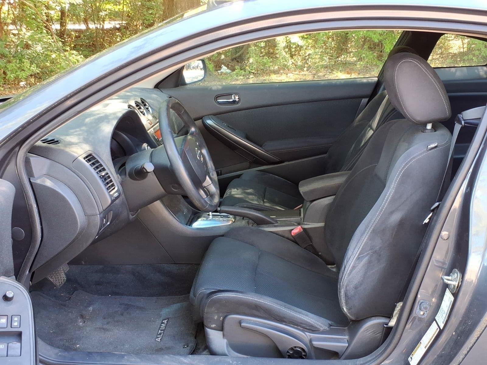 Used 2012 Navy Blue Metallic Nissan 2.5 S image 9