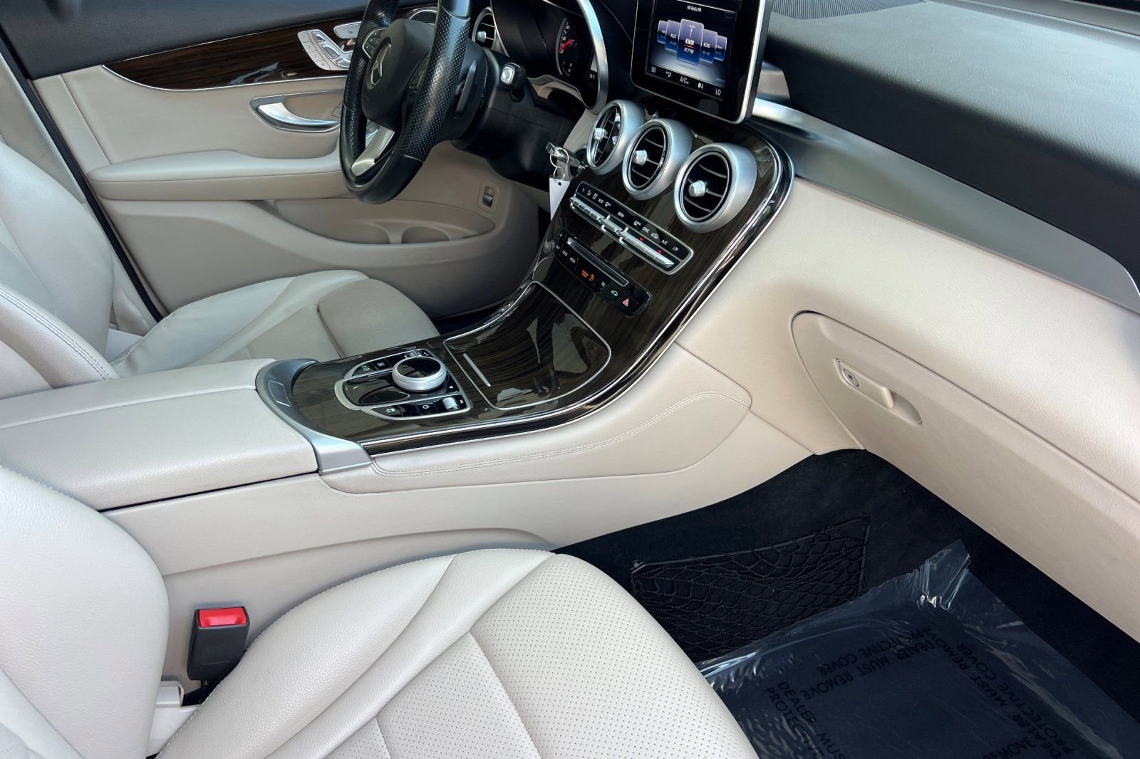 Used 2017 Lunar Blue Metallic Mercedes-Benz 300 image 19