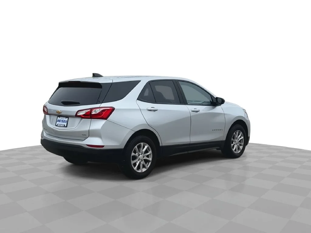 2020 Chevrolet Equinox LS - Photo 8