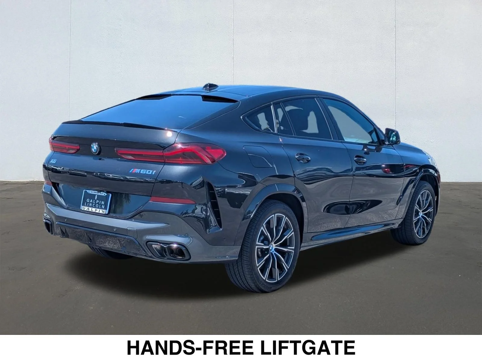 Used 2025 Black BMW M60i image 5